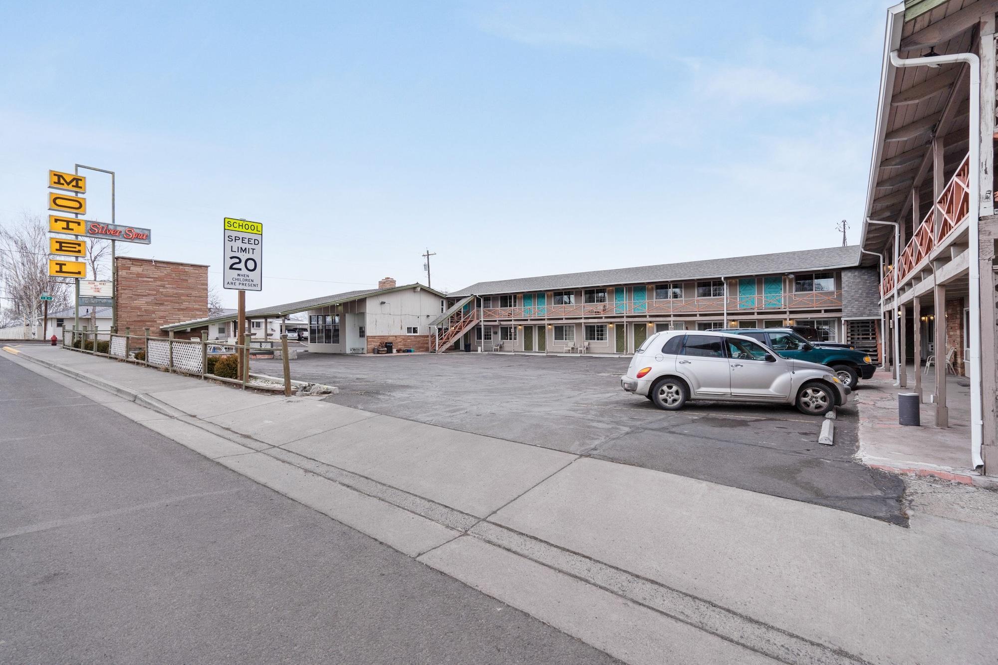 Oyo Silver Spur Burns Hwy 20 Екстериор снимка